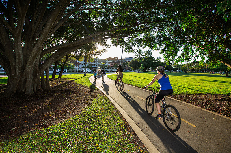 Cyclists along the northern Esplanade in the afternoon